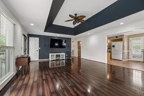 2596 Long Hollow Pike Hendersonville TN 37075