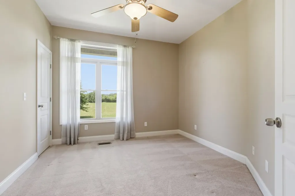 2453 Big Springs Road Lebanon TN 37087