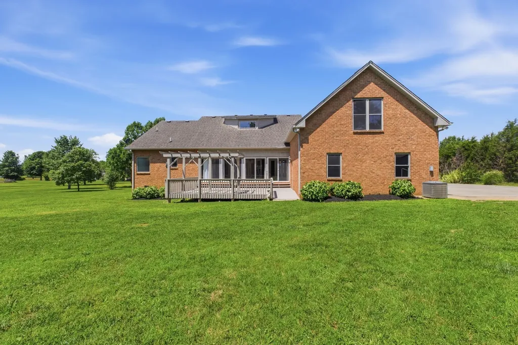 2453 Big Springs Road Lebanon TN 37087