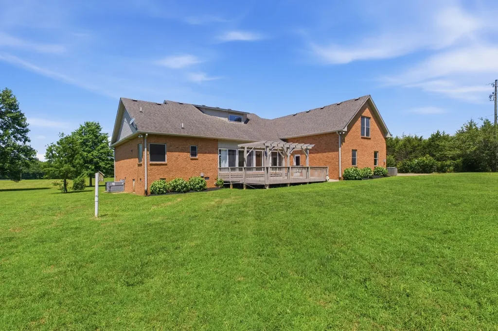 2453 Big Springs Road Lebanon TN 37087