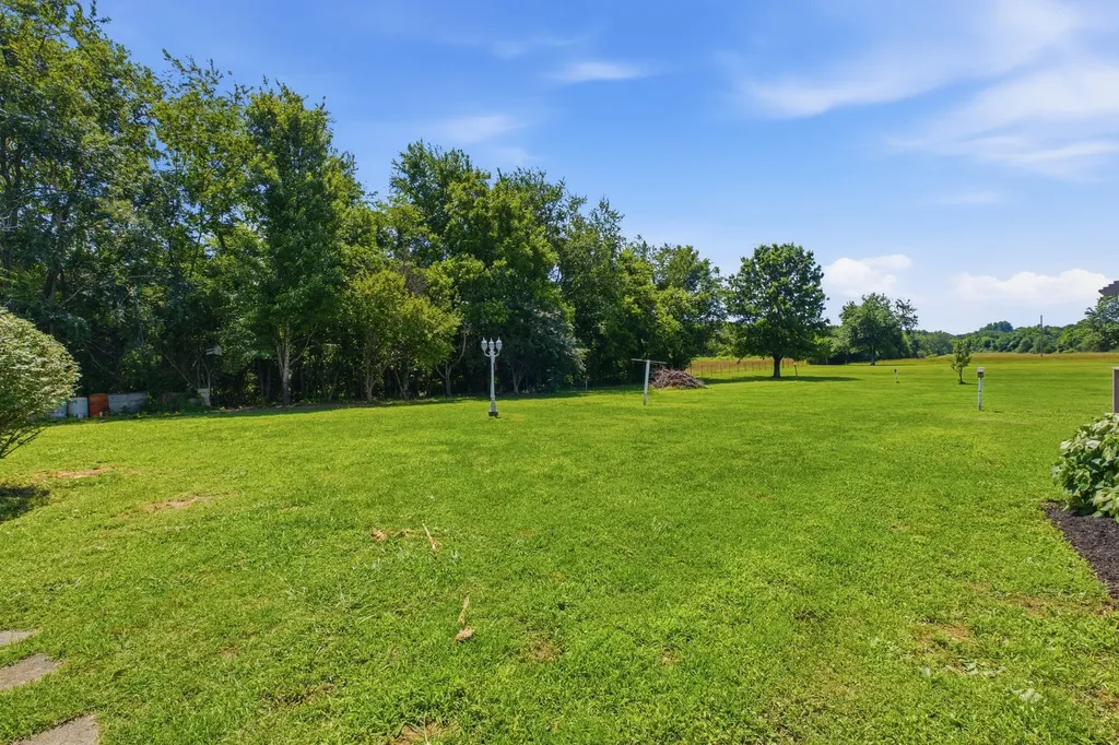 2453 Big Springs Road Lebanon TN 37087