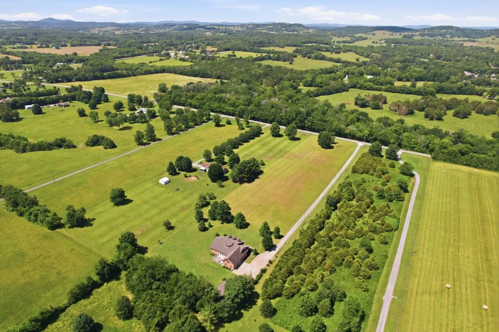 2453 Big Springs Road Lebanon TN 37087