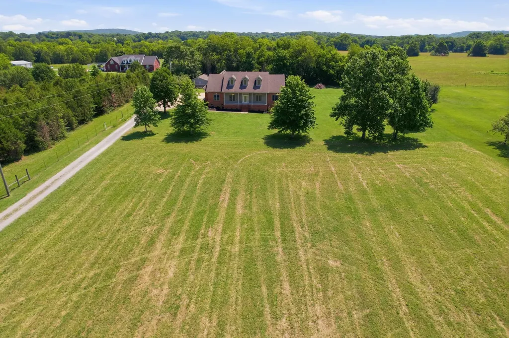 2453 Big Springs Road Lebanon TN 37087