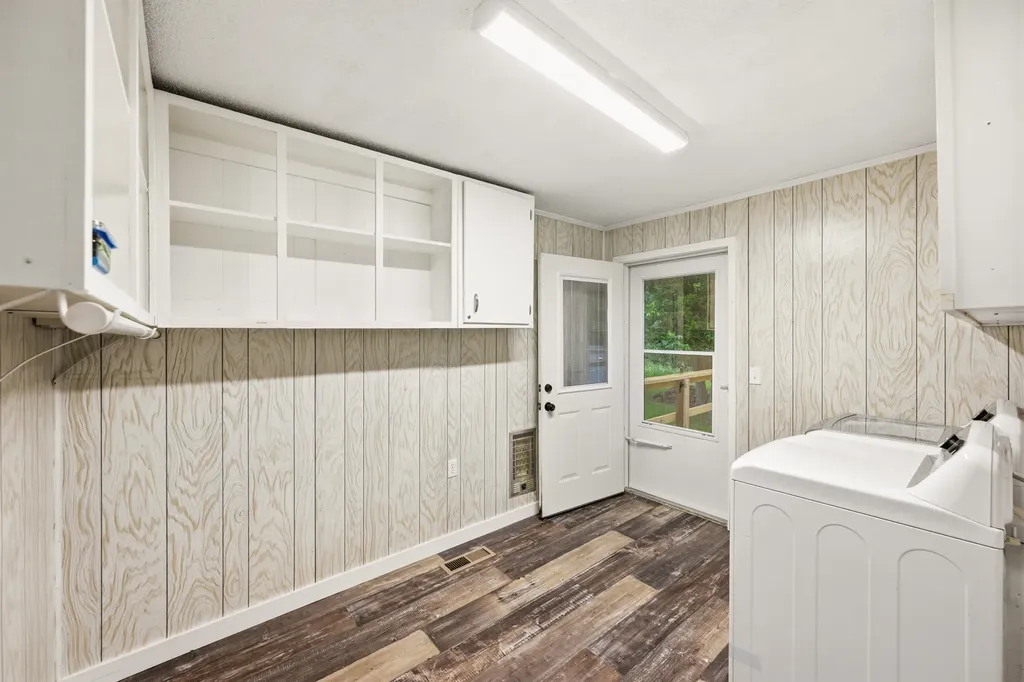 9198 Highway 114, W Scotts Hill TN 38374