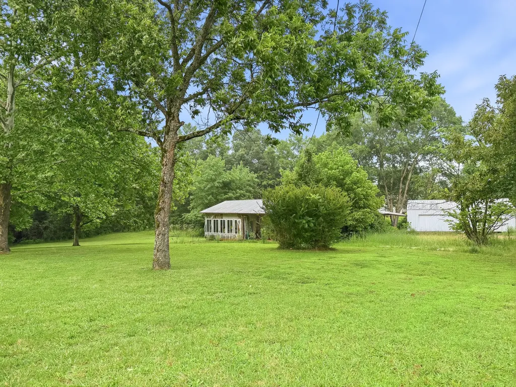 9198 Highway 114, W Scotts Hill TN 38374