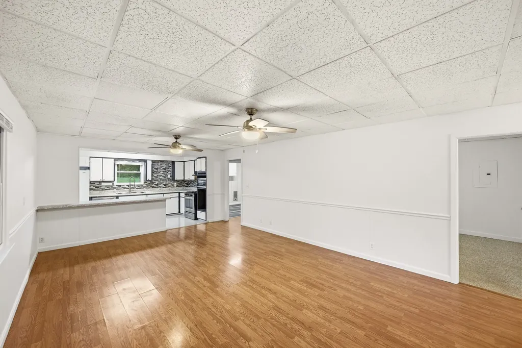 9198 Highway 114, W Scotts Hill TN 38374