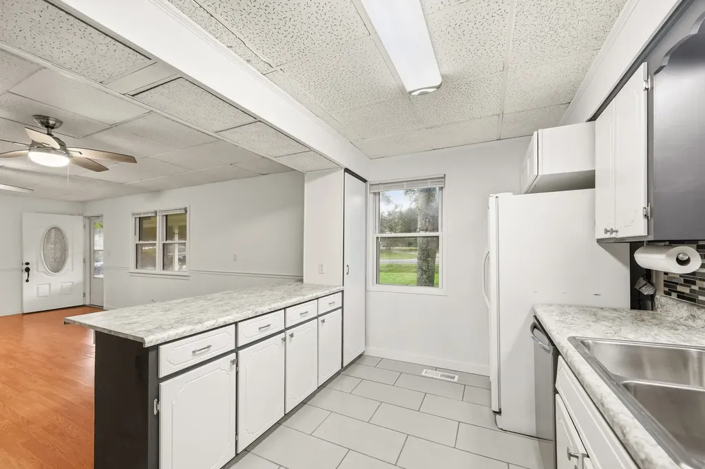 9198 Highway 114, W Scotts Hill TN 38374
