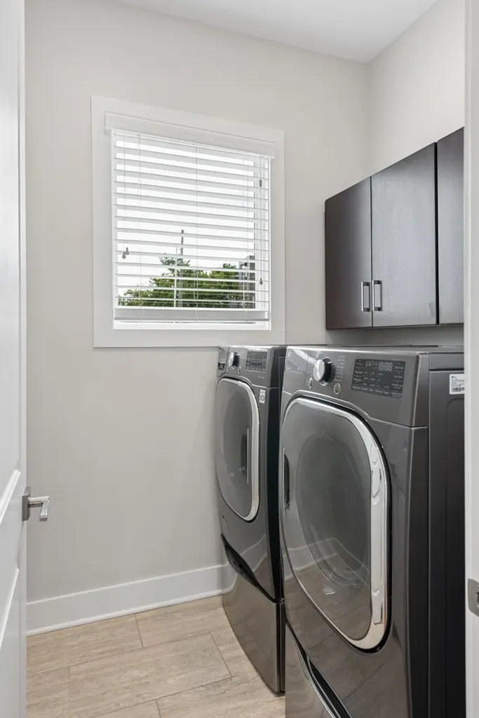 410A 33rd Ave, N Nashville TN 37209