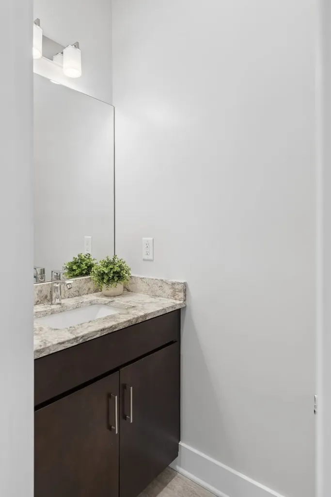 410A 33rd Ave, N Nashville TN 37209