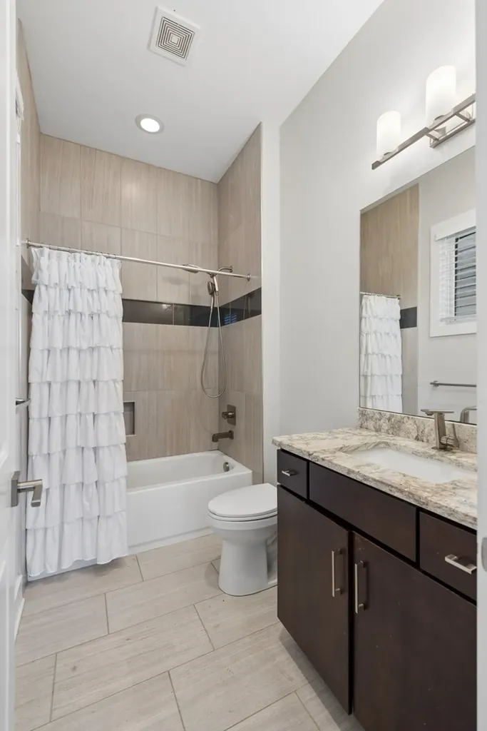 410A 33rd Ave, N Nashville TN 37209