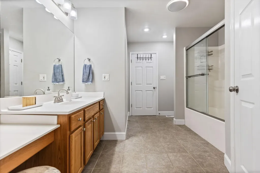 112 Georgia Bell Circle, SE Cleveland TN 37323