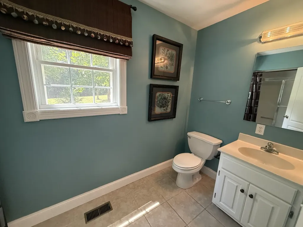 647 Golf Shores Drive Winchester TN 37398