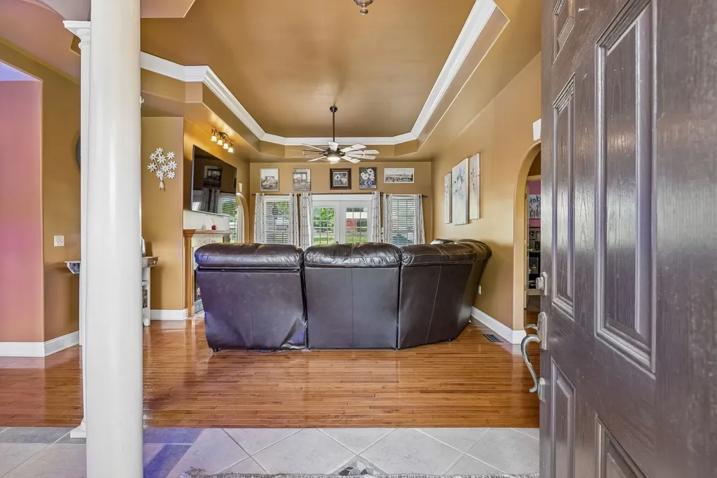 947 Bold Springs Road Mc Ewen TN 37101