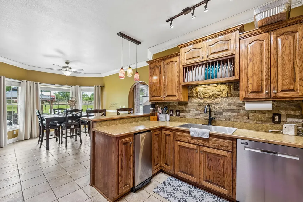 947 Bold Springs Road Mc Ewen TN 37101