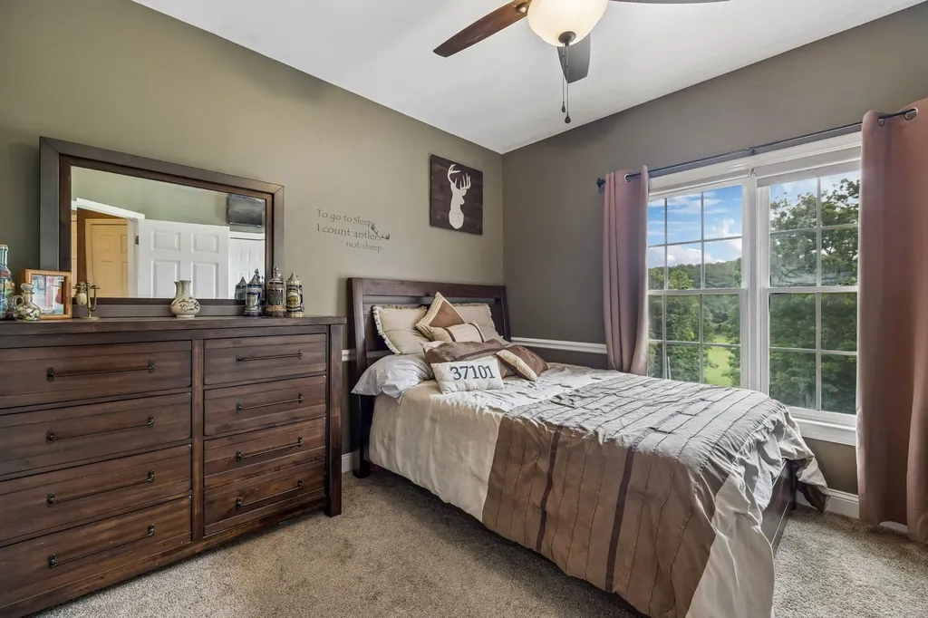 947 Bold Springs Road Mc Ewen TN 37101