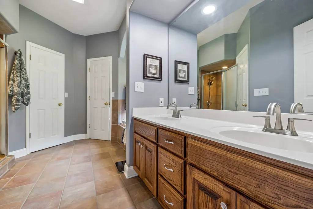 947 Bold Springs Road Mc Ewen TN 37101