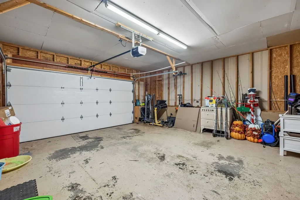 947 Bold Springs Road Mc Ewen TN 37101