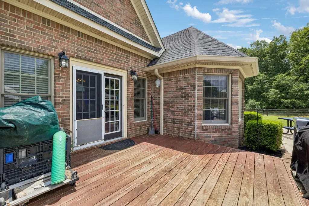 947 Bold Springs Road Mc Ewen TN 37101