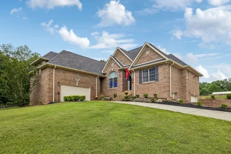 947 Bold Springs Road Mc Ewen TN 37101