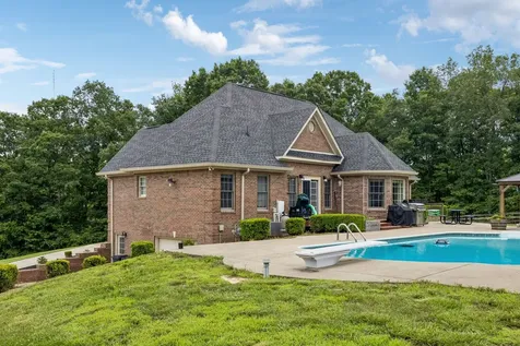 947 Bold Springs Road Mc Ewen TN 37101