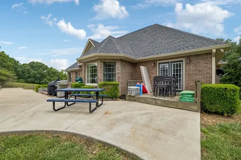 947 Bold Springs Road Mc Ewen TN 37101