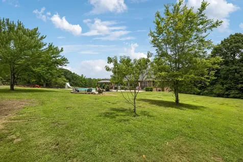 947 Bold Springs Road Mc Ewen TN 37101