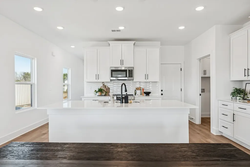 504 Canal Circle Nashville TN 37214