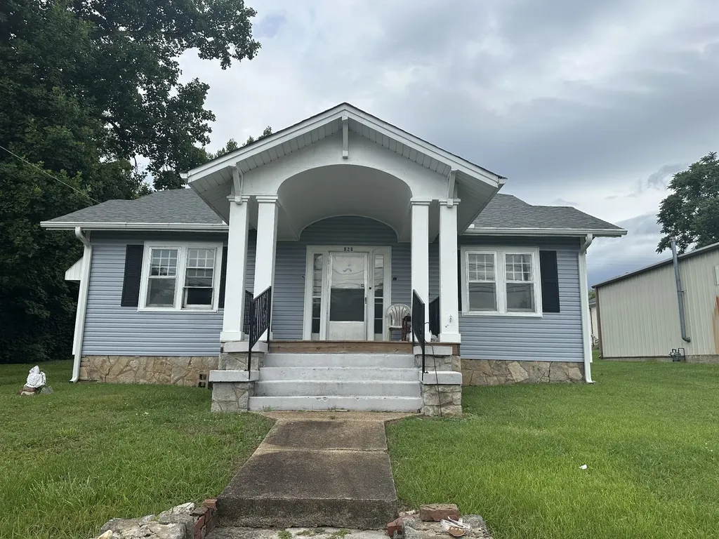 626 S 1st Street Pulaski TN 38478