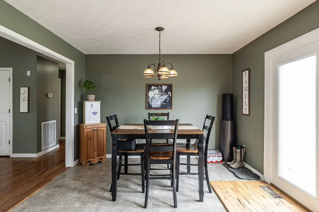 144B Leo Carter Road Bethpage TN 37022