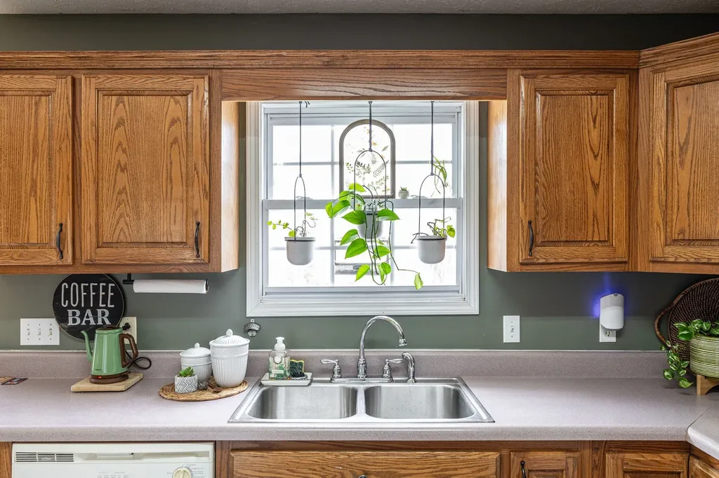 144B Leo Carter Road Bethpage TN 37022