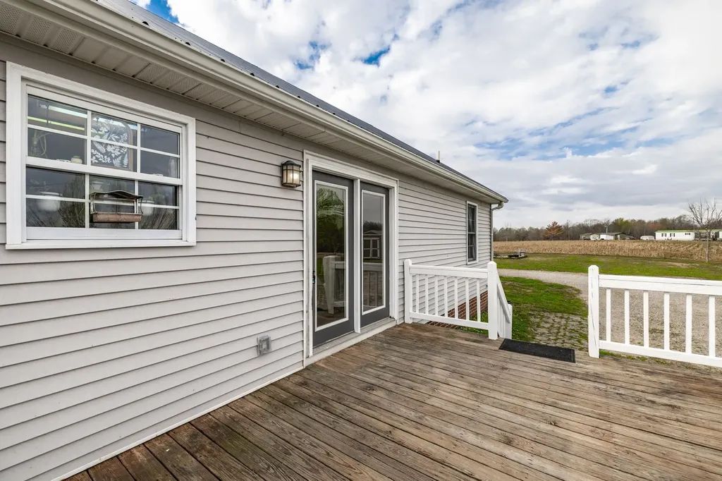 144B Leo Carter Road Bethpage TN 37022