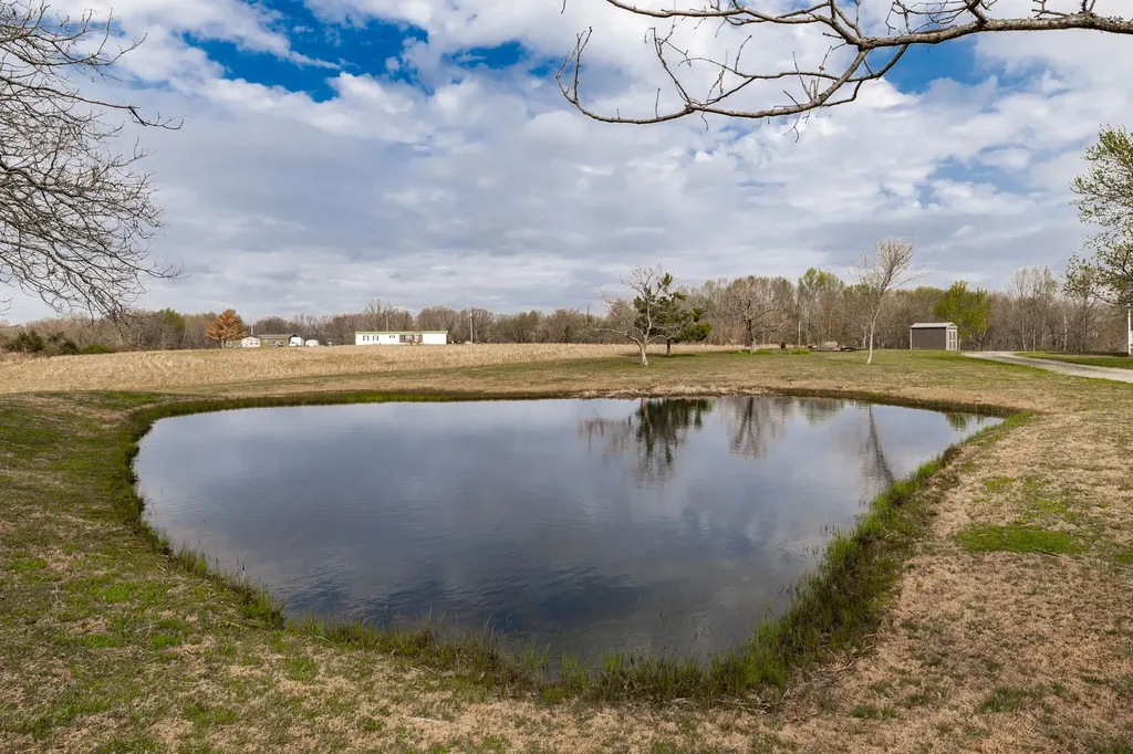 144B Leo Carter Road Bethpage TN 37022