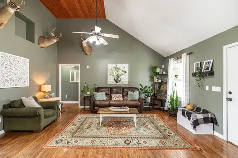 144B Leo Carter Road Bethpage TN 37022