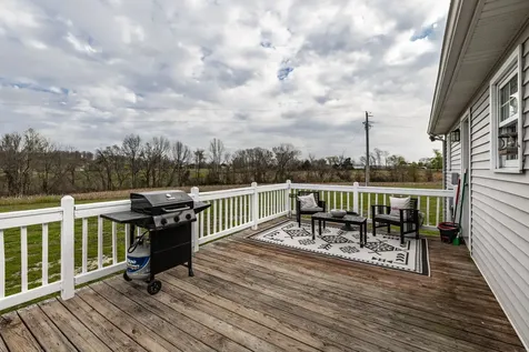 144B Leo Carter Road Bethpage TN 37022