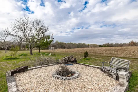 144B Leo Carter Road Bethpage TN 37022