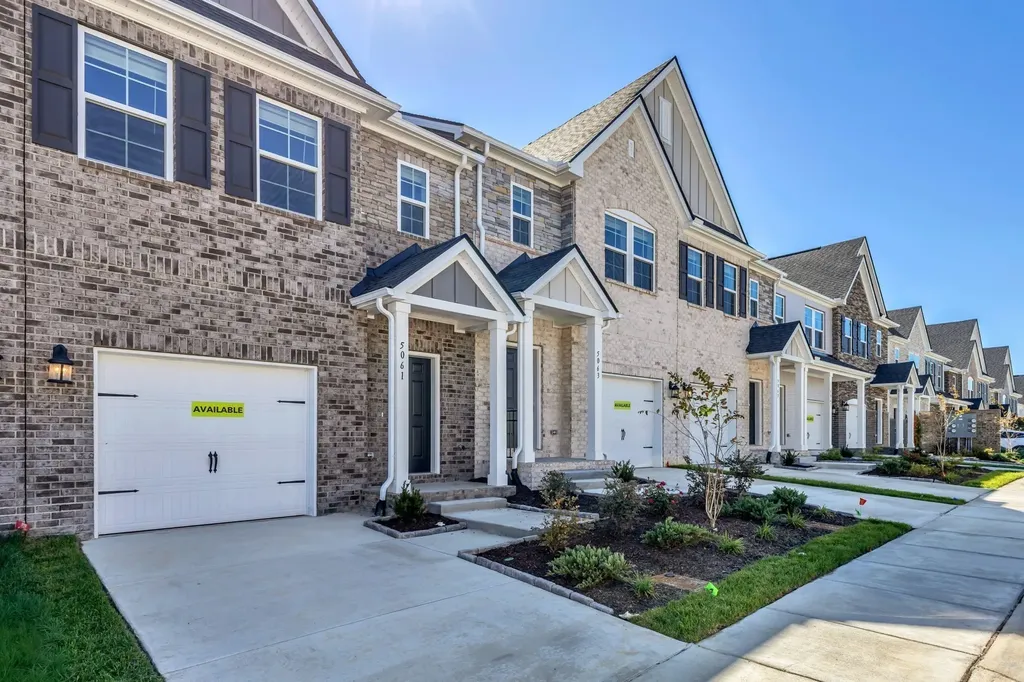 5004 Dayflower Drive Hermitage TN 37076