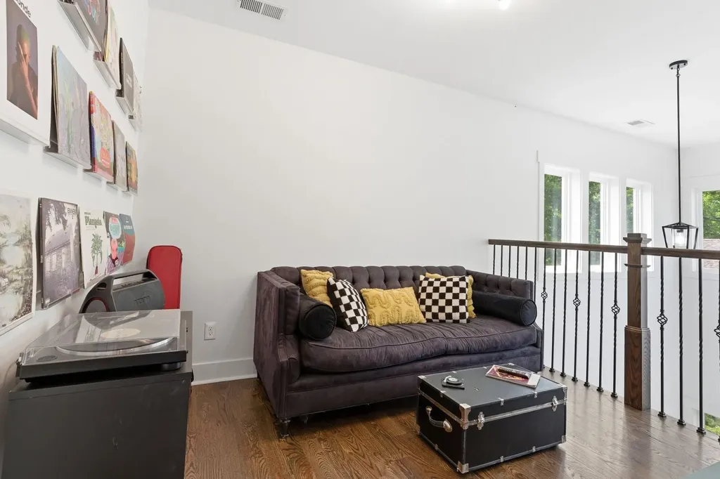 3715 Fairview Drive Nashville TN 37218