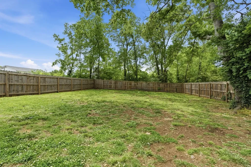 3715 Fairview Drive Nashville TN 37218