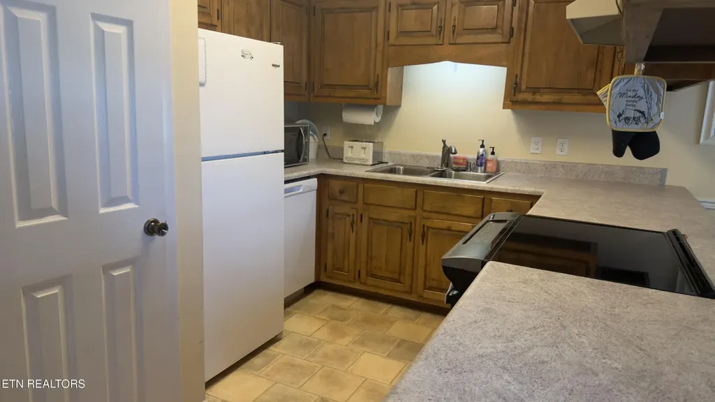 106 Hazleton Lane Oak Ridge TN 37830