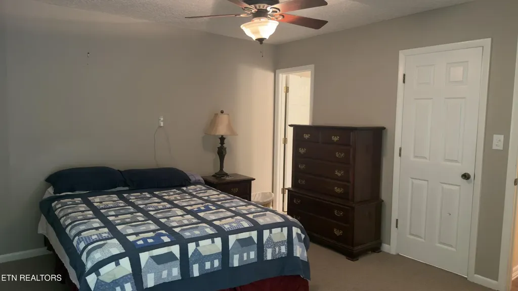 106 Hazleton Lane Oak Ridge TN 37830