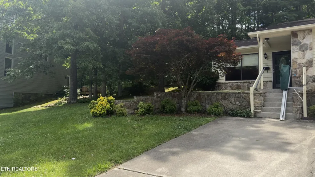 106 Hazleton Lane Oak Ridge TN 37830
