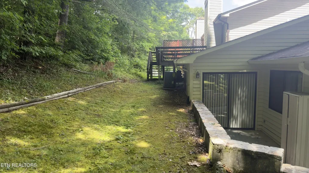 106 Hazleton Lane Oak Ridge TN 37830