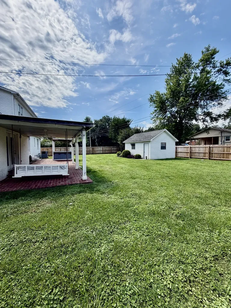 500 8th Street Lawrenceburg TN 38464
