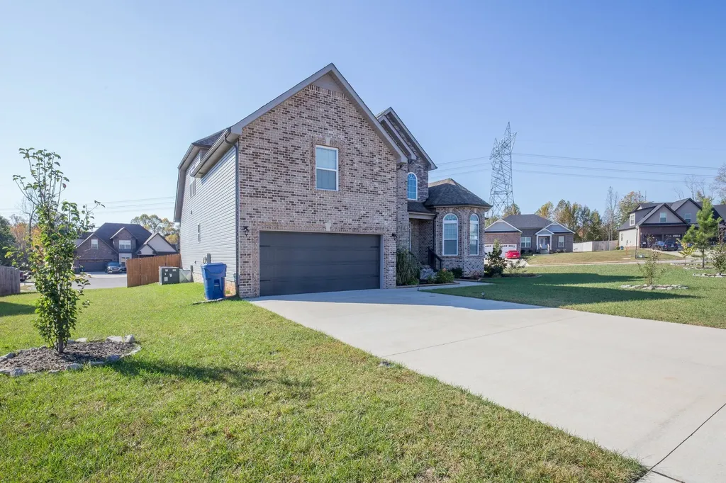144 Thomas Traylor Lane Clarksville TN 37043
