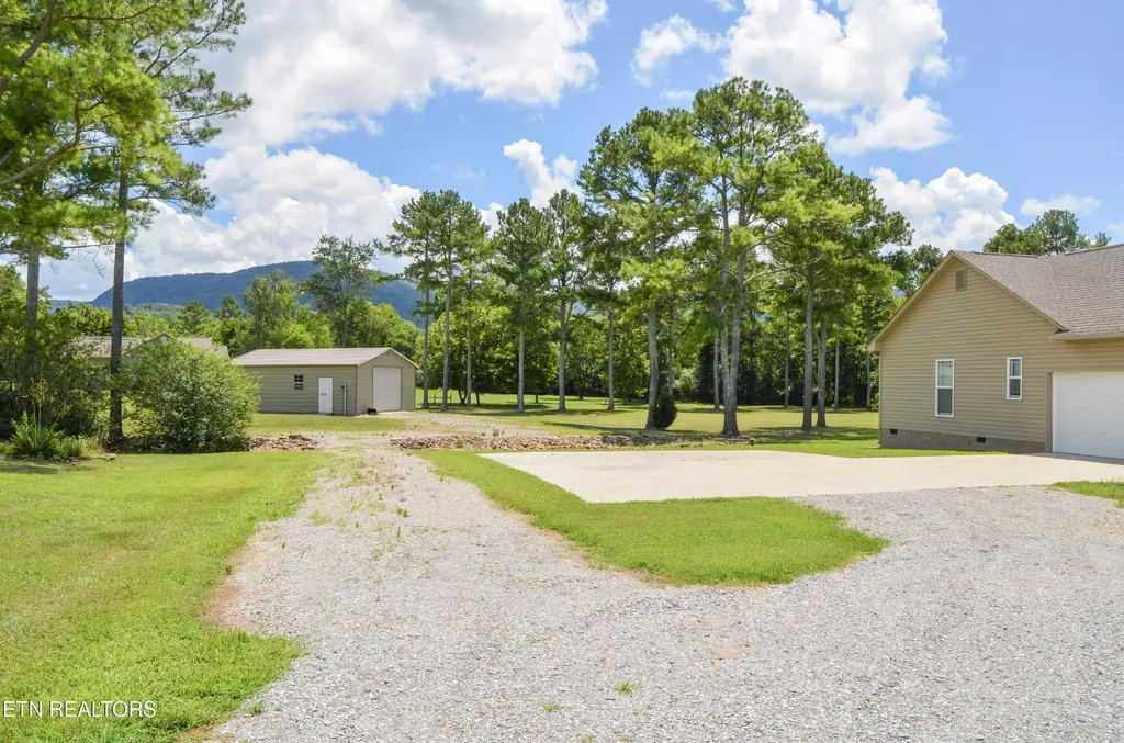 241 Terry Road Pikeville TN 37367