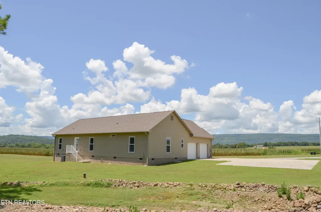 241 Terry Road Pikeville TN 37367