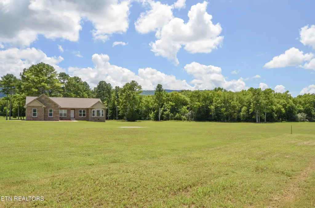 241 Terry Road Pikeville TN 37367