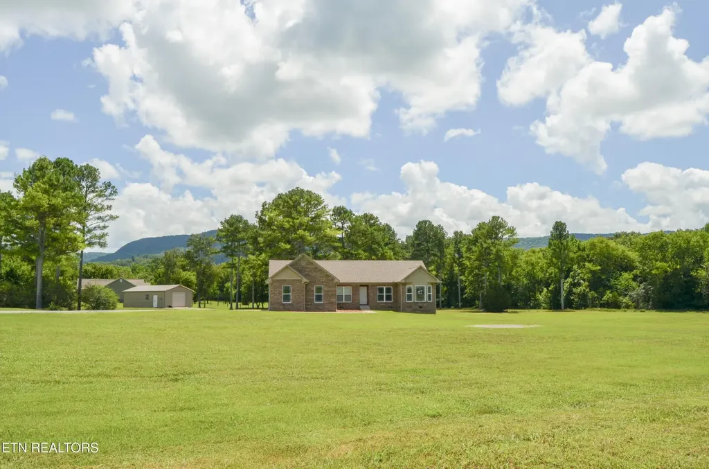 241 Terry Road Pikeville TN 37367