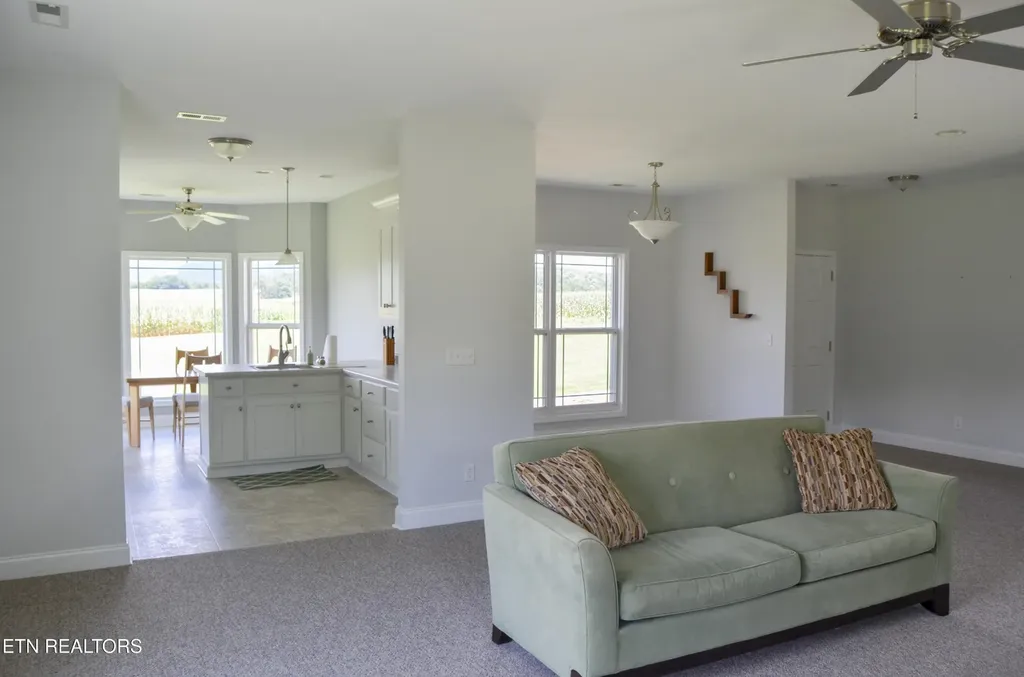 241 Terry Road Pikeville TN 37367
