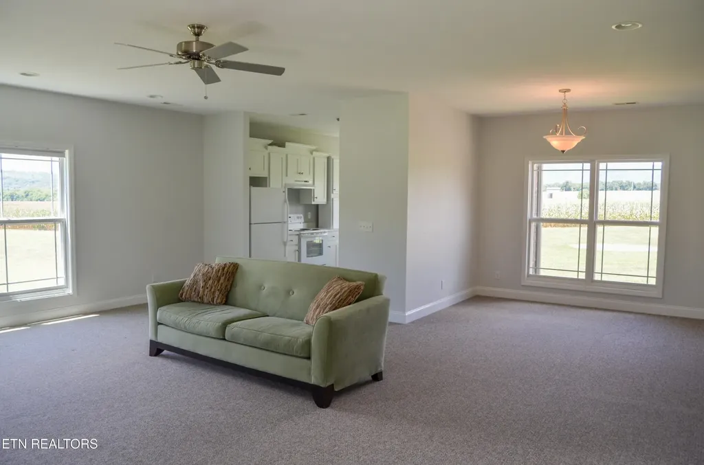 241 Terry Road Pikeville TN 37367